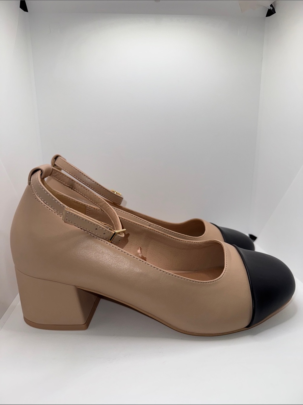 Torrid Block Heel Ankle Strap Pumps Tan w Black Cap Toe Women’s 9 WW
